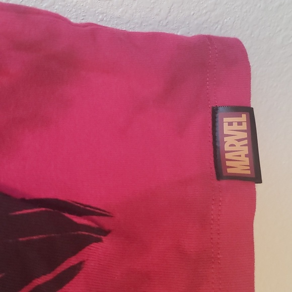 NWT Marvel women's top dark pink/maroon tie-dye design size large - Picture 3 of 7